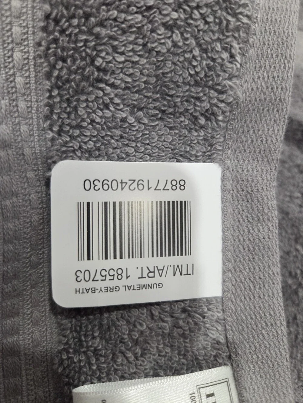 Purely Indulgent bath towels 30”X58” Gunmetal Gray Oeko-Tex NWT QUANTITY 2 Each